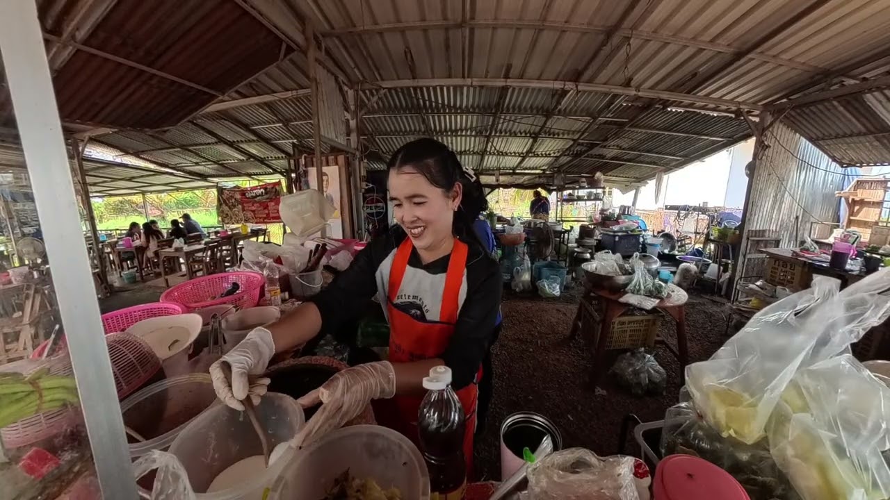 ส้มตำเจ๊ตาน้อย ทางไปคำชะโนด อ.บ้านดุง