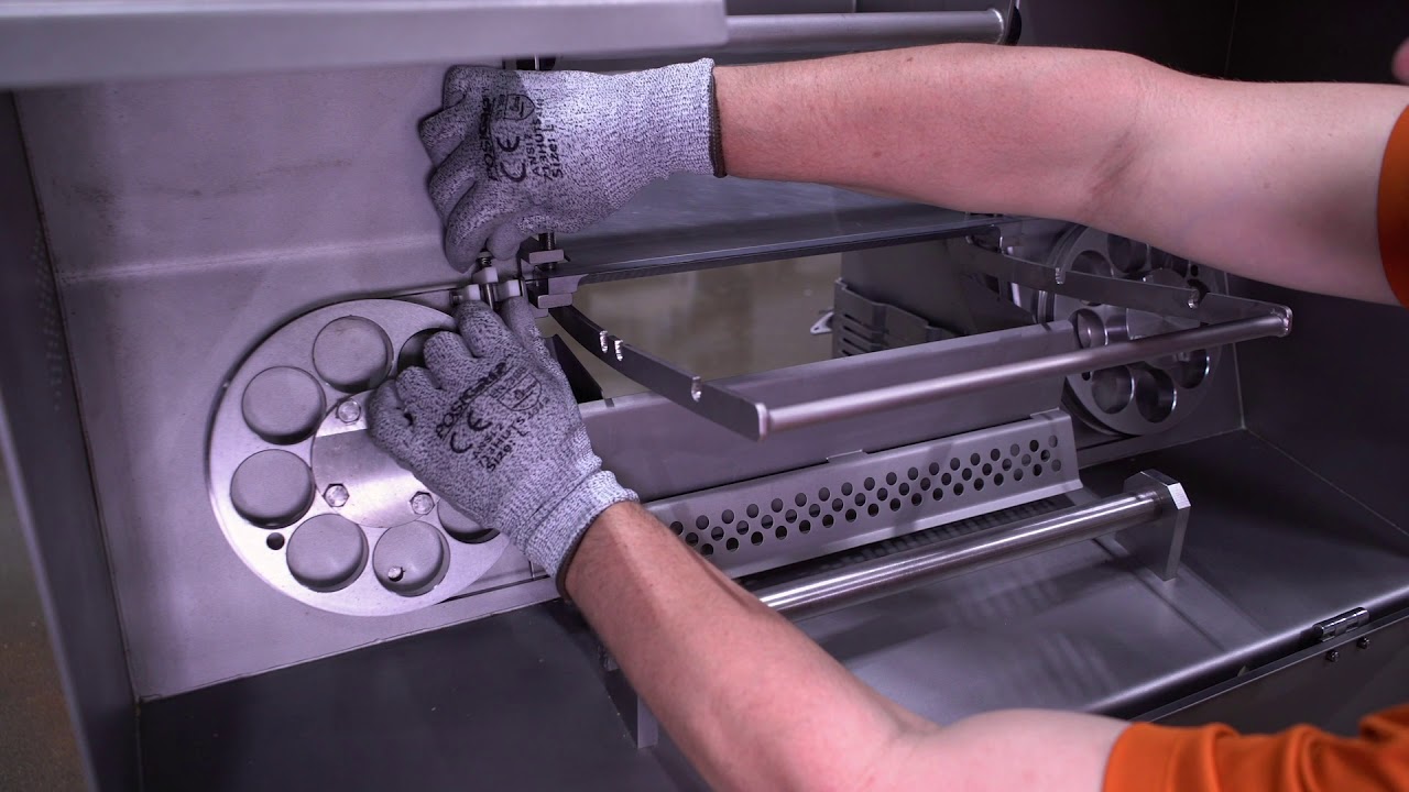 How To Set Up a Grote 613 Multi-Slicer: Blade Installation