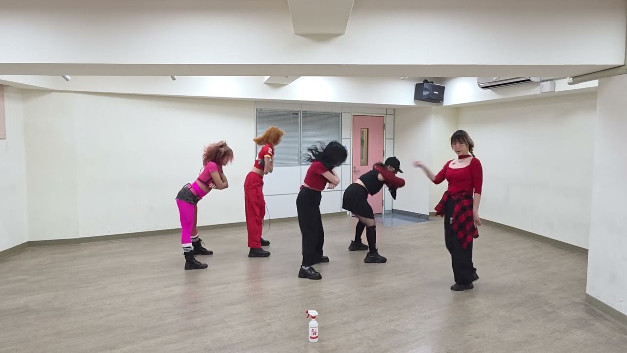 32周一2100忠孝LeSserafim - Spaghetti 