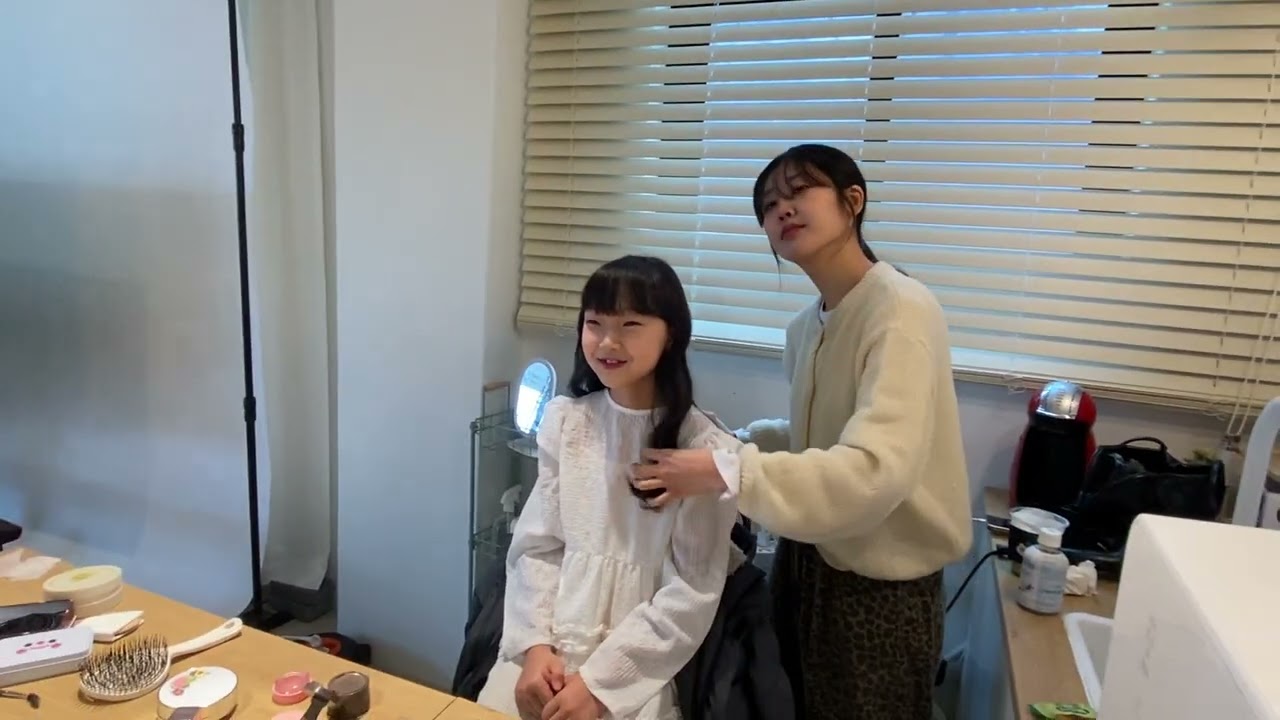 지혜 촬영하기전에 예쁘게 화장도 하고. ^^ 멜로디엔터테인먼트