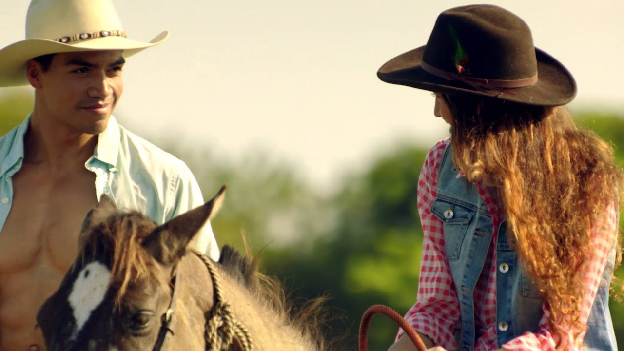 Cholo Valderrama - Amor Salvaje (Video Oficial)