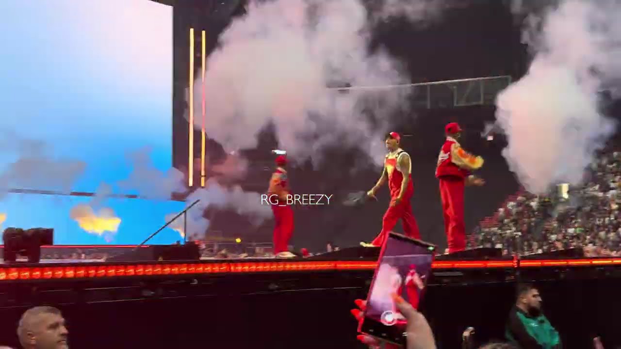 Chris Brown - Love More / Ayo / Go Girlfriend (Live @ Breezy Bowl XX Amsterdam June 8 2025)