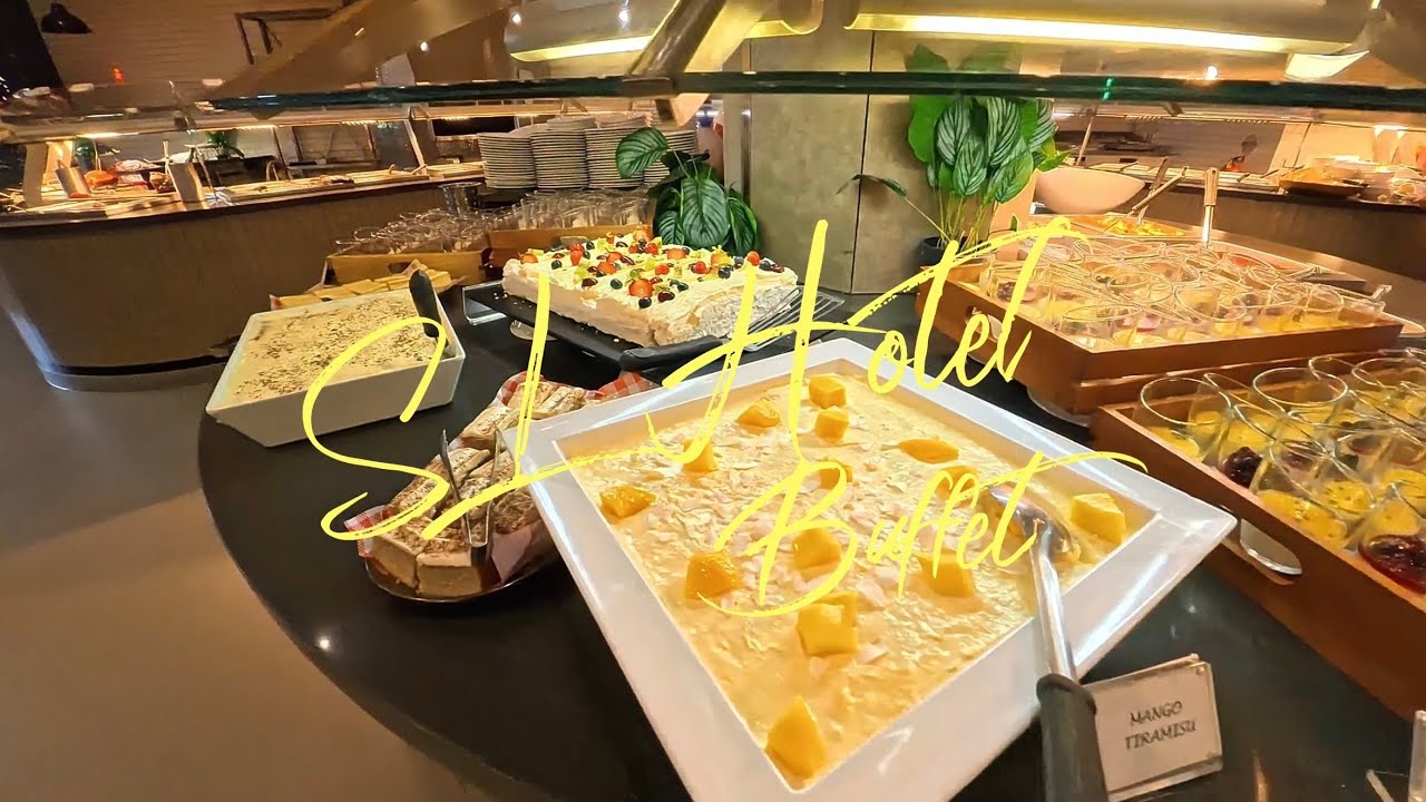 Sanctuary Lakes Hotel Buffet with friends | By RoAd3P