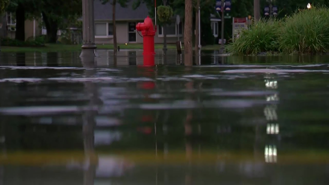 Flash flooding strikes parts of Twin Cities