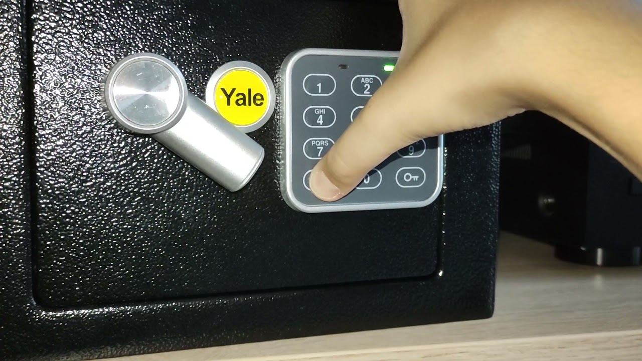 mini sejf Yale