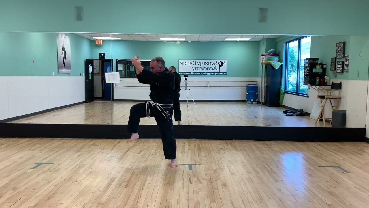 Naihanchi Kata