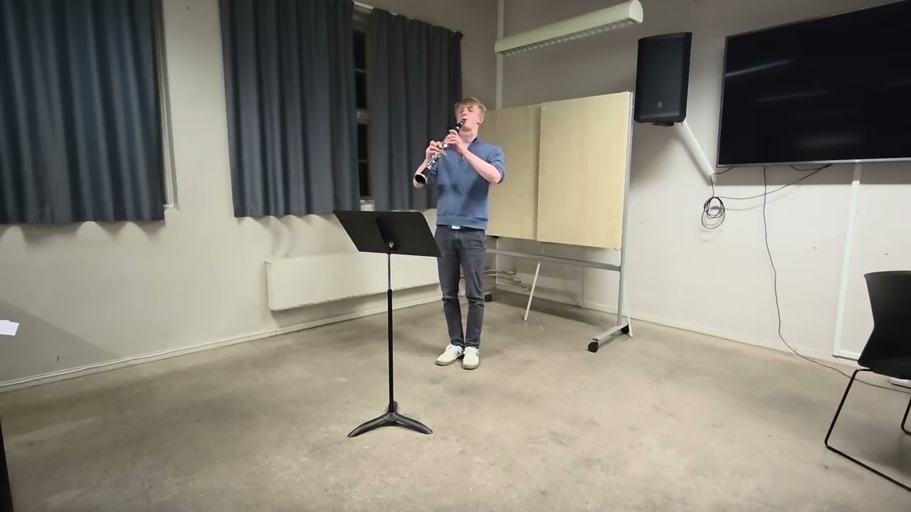 Weber Clarinet Concerto in f minor, 1 movement 