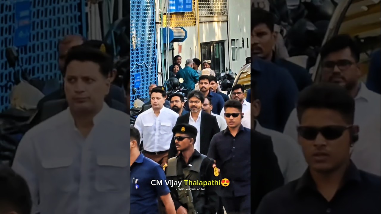 vijay thalapathi ki grand entry 🫶✨ actor #thalapathyvijay #shorts #tvk