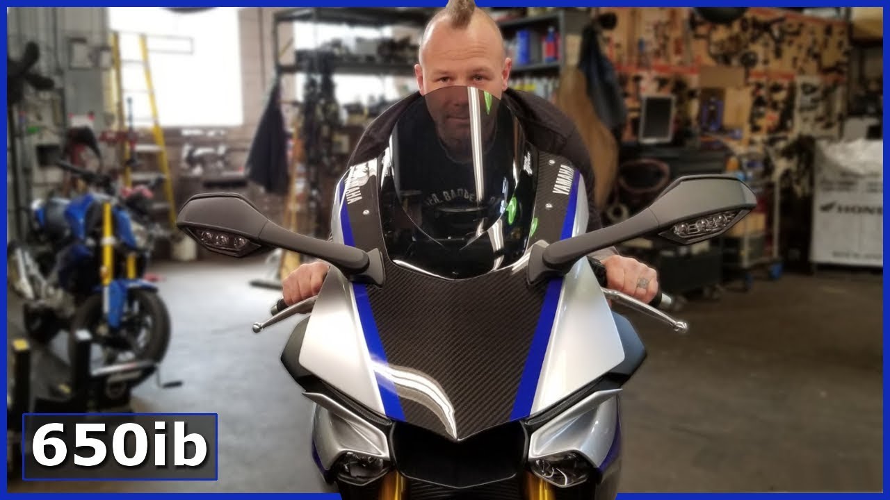 How to Install a Zero Gravity Windscreen | 2018 Yamaha R1M