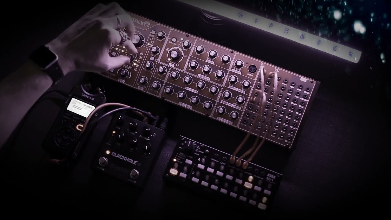 Behringer NEUTRON / Korg SQ-1 / Eventide BLACKHOLE / Hypnotic atmospheric melody by GIPNOZER