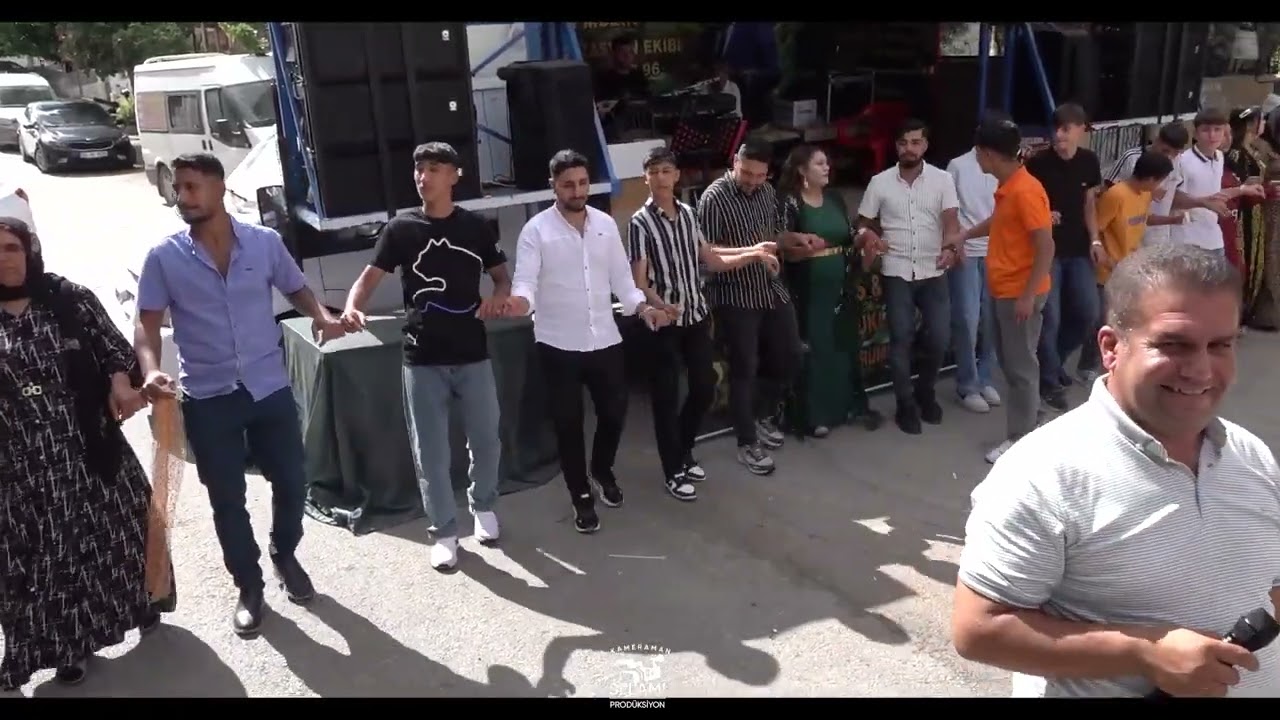 KAMERAMAN SELAMİ FARKIYLA ORHAN KUMARU NUN OĞLU YILMAZ KUMARU NUN DÜĞÜNÜ 1