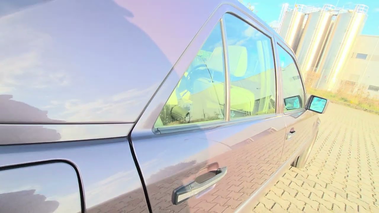 W124 220e Bornite interior and exterior 