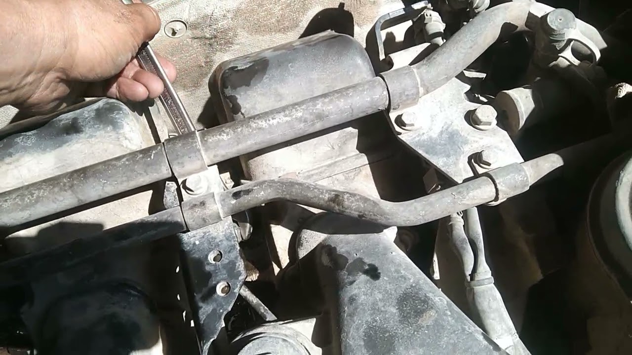 How to Bleed Fuel injector Mercedes Benz actros 1841