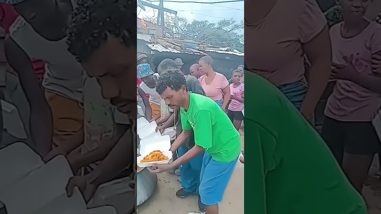 Feeding George hill informal settlement ghulestaana e muhayyuddeen shah saheb ziaee south Africa 