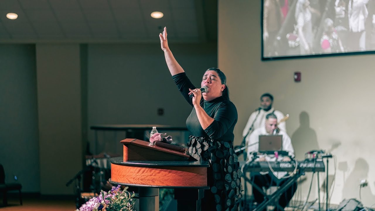 Delma Rodriguez (Adoración Hazme Una Casa de Oración)