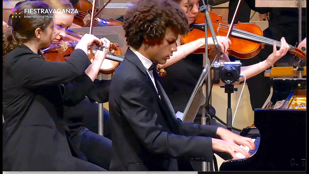 Kayden Kelly (USA) - Saint Saëns Piano Concerto No 2 in Berlin
