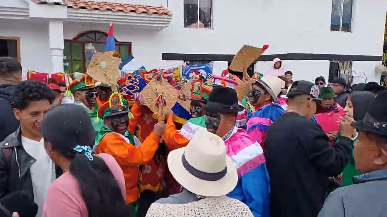 Carnaval en Pucaugsha 2024🫧 / Prioste Jhony Ante / Junto a la banda La Grande del Ecuador 🕺🏻💃🏻🎺🎷