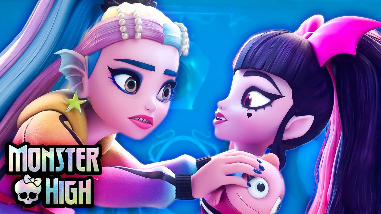 Draculaura's BIGGEST Secret Revealed to Lagoona! | Monster High&trade;