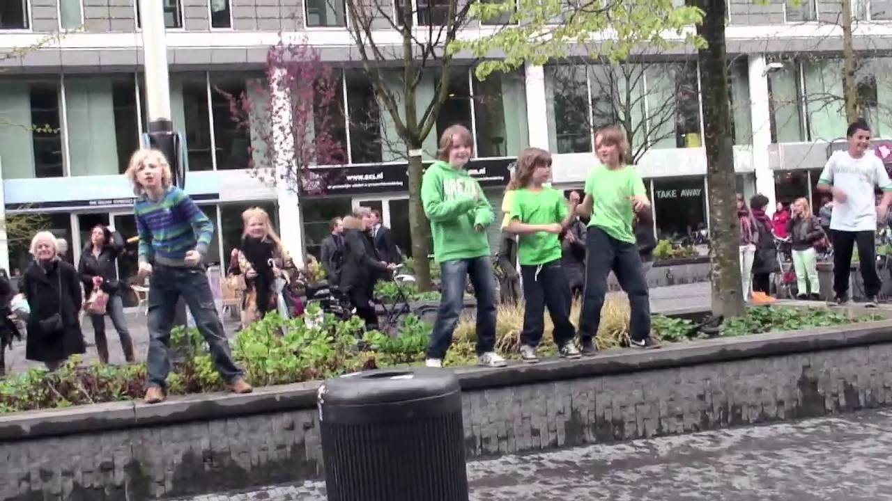 Flashmob Europaschool WTC Amsterdam