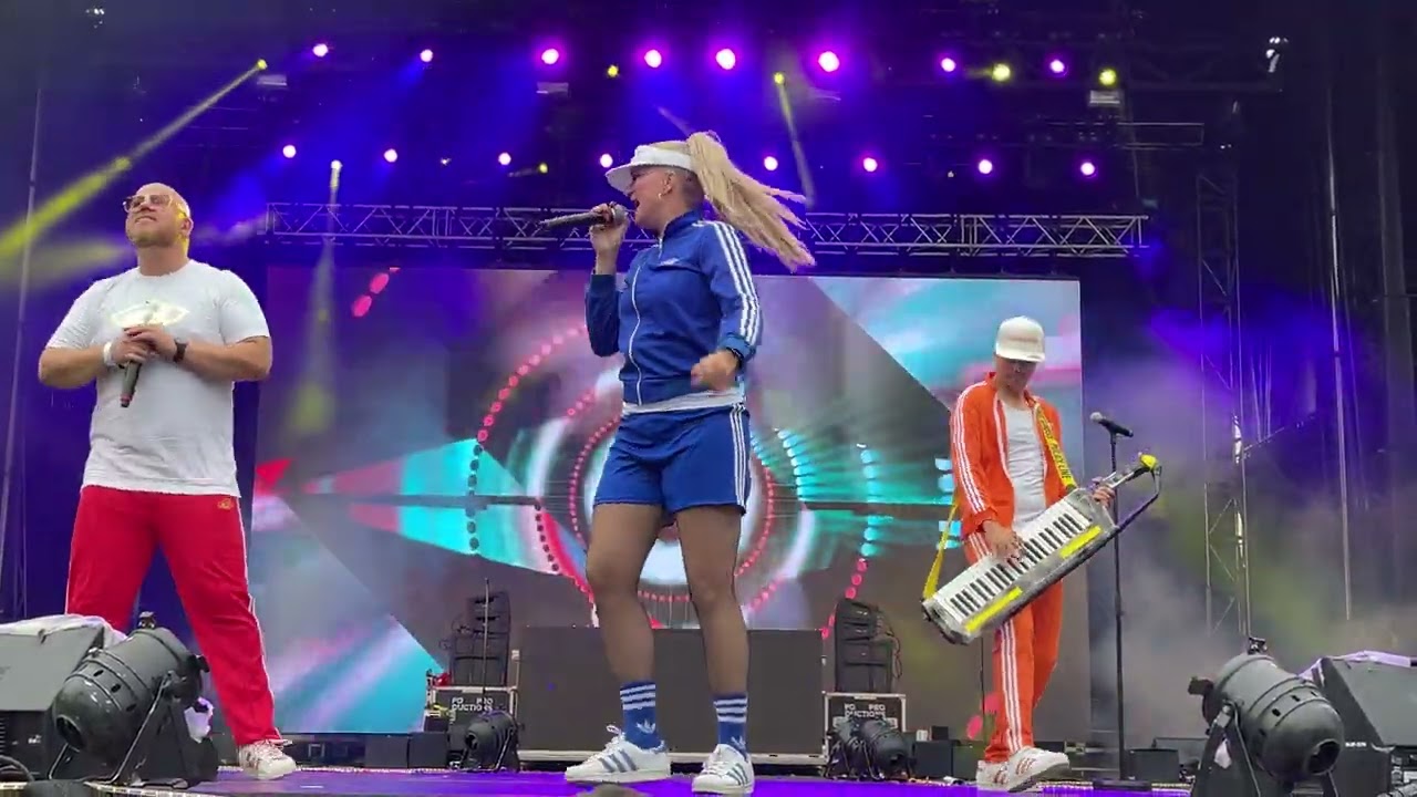 Daze - Superhero (Vi Elsker 90'erne 2021 - Kongens Have Odense)
