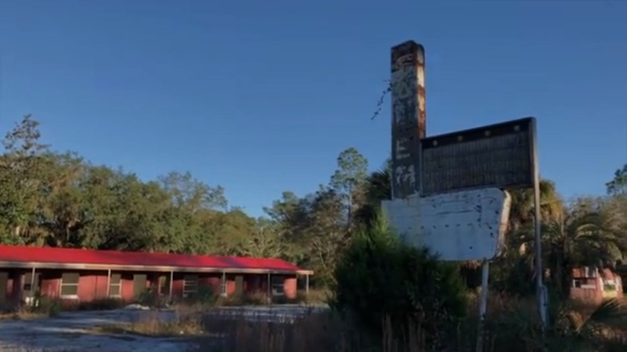 Abandoned General Store and DEAD MOTEL / SALEM, FLORIDA