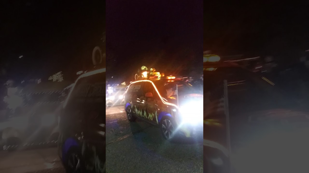 HO HO HO  PARADE