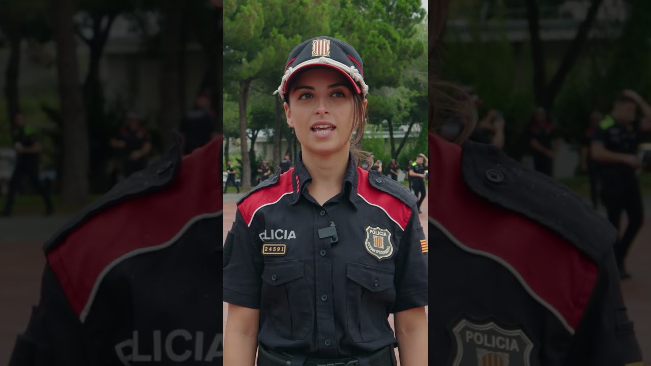 Ser mossa, mosso i policia és més que una professió