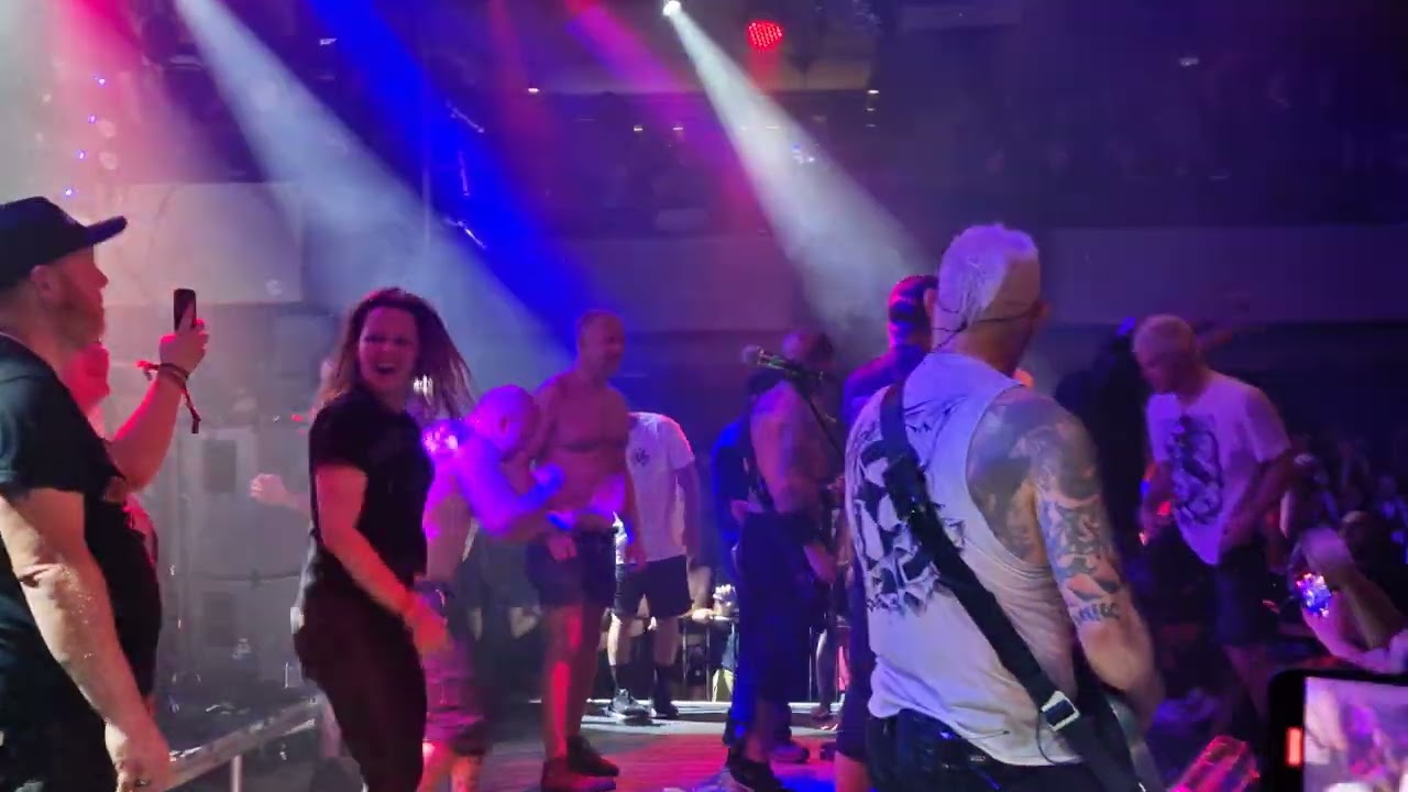 Biohazard Praha Lucerna Music Bar