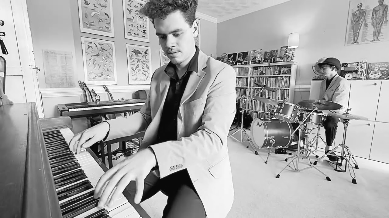 Unforgettable Young Jazz Duo: Soulful Piano Meets Thunderous Drums in a Musical Masterpiece!