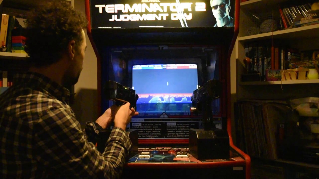BORNE D'ARCADE TERMINATOR 2 MIDWAY (1991)