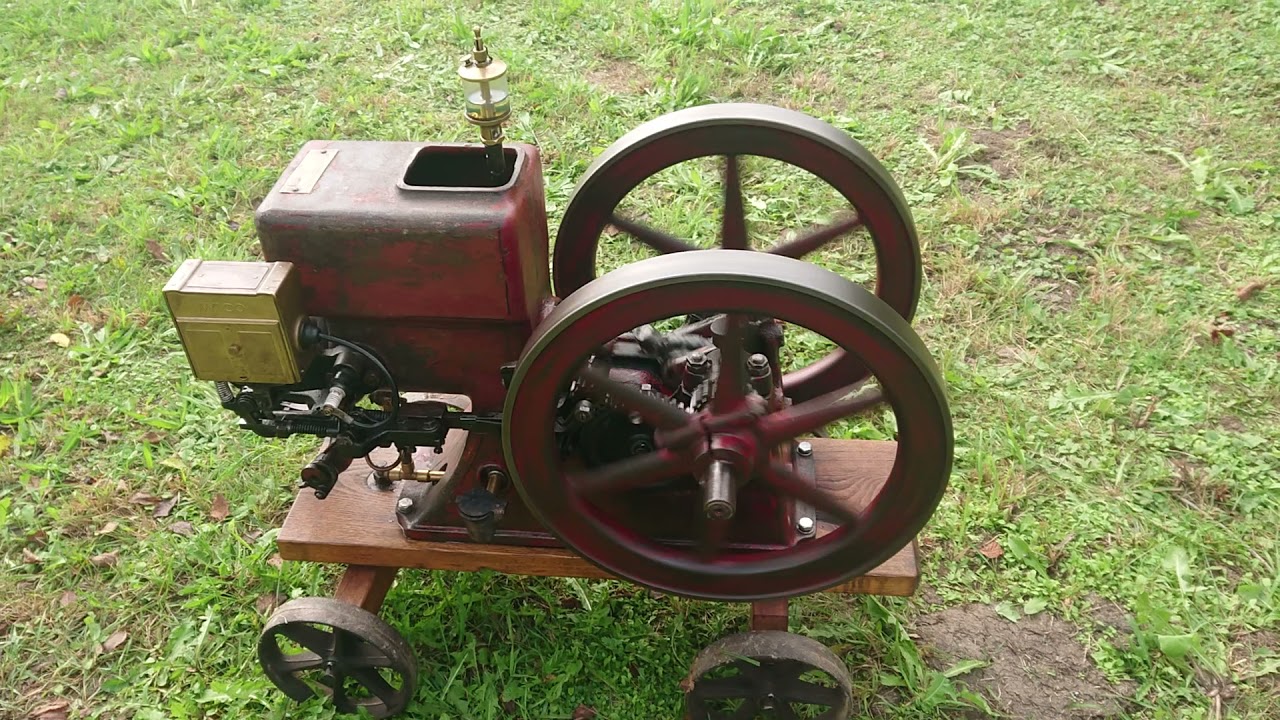 Hit and miss engine Standmotor Station&auml;rmotor Stationaryengine Moteur stationnaire  old engine