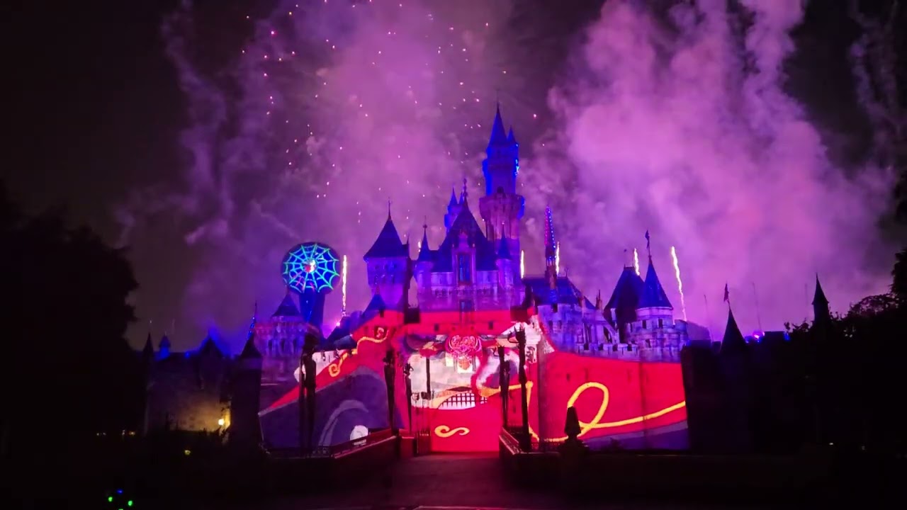 HALLOWEEN SCREAMS | DISNEYLAND RESORT | FULL SHOW | 2025