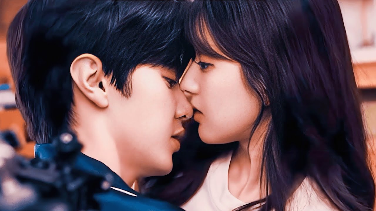 校草借酒消愁，下秒情感爆发借着酒劲亲吻灰姑娘~🥰#cdrama