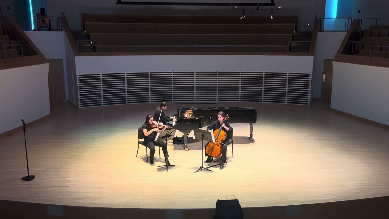 Grieg Piano Trio in C minor: Andante con moto