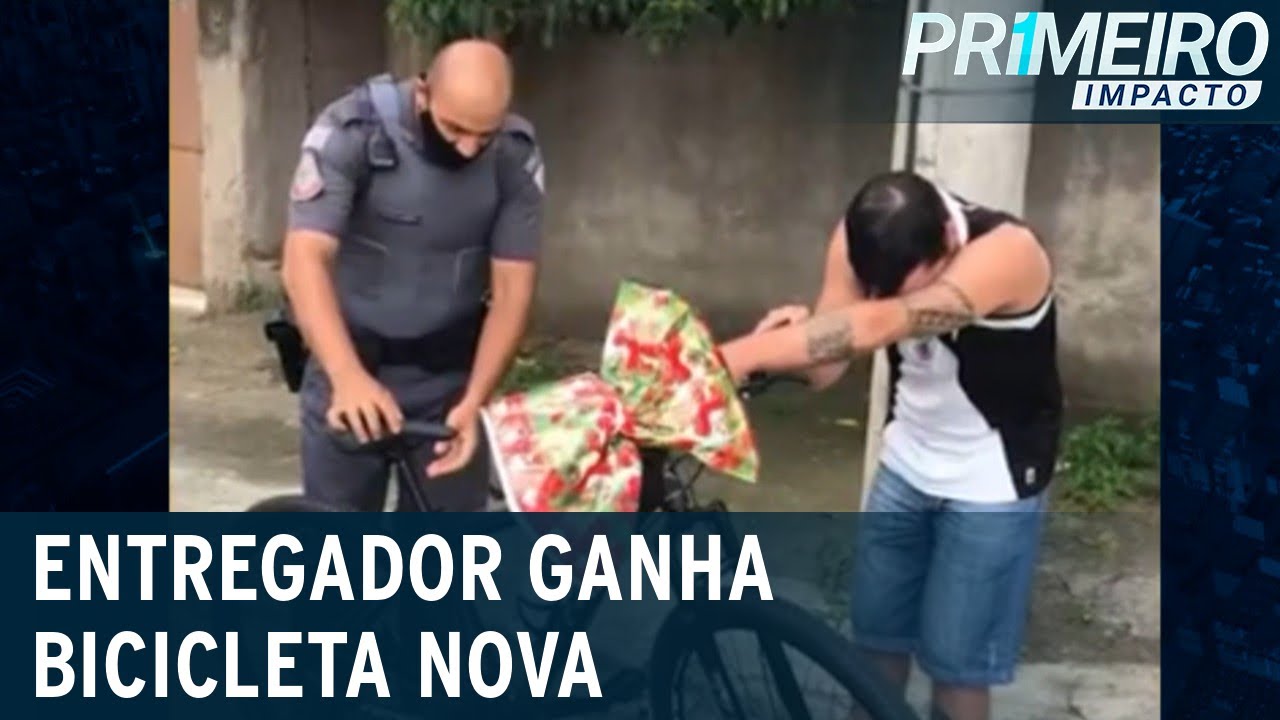 Solidariedade: entregador ganha bicicleta nova de policiais militares | Primeiro Impacto (14/01/21)