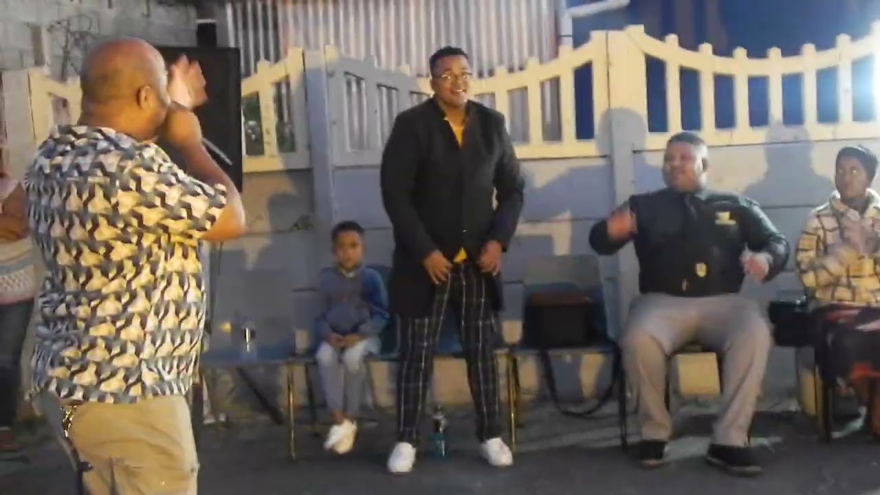 Pinkster Kerk van God van Suid-Afrika Apostle Morris verwelkom