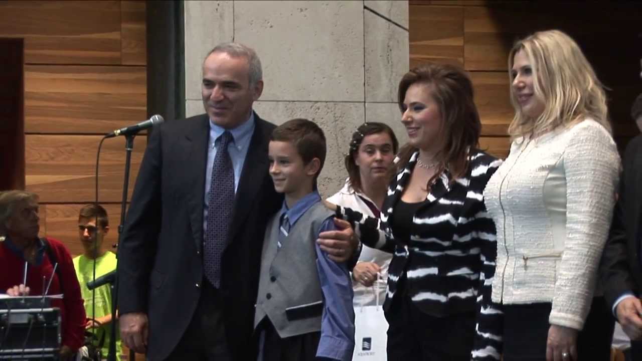 Garry Kasparov about the Polgar Sisters