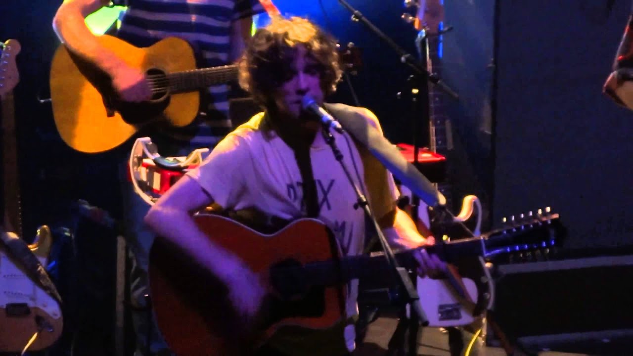 MGMT - PLENTY OF GIRLS IN THE SEA - LIVE PARIS @ L'OLYMPIA 08/10/2013