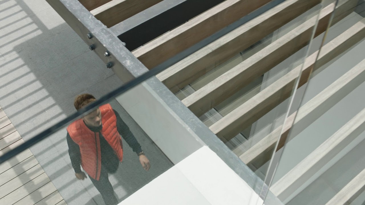 The Leisure Traveler: actor Jeremy Irvine in Style On The Move | BOSS