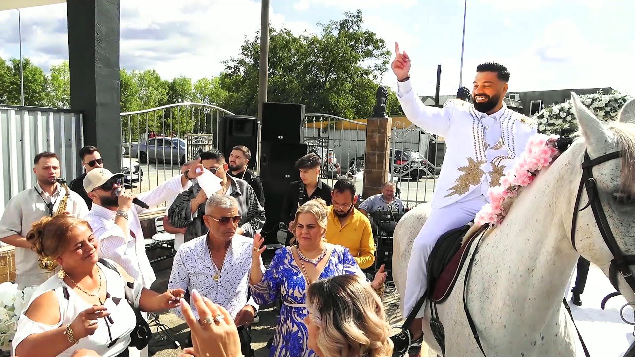 Super petrecere în curte la ginerică Sergiu Demian-Denis Spaniolu-Nuntă 2025 💖💎🐴🎼