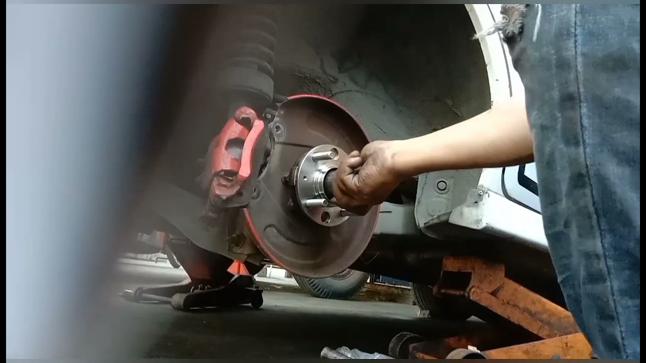 MITSUBISHI LANCER REPLACING REAR WHEEL BEARING