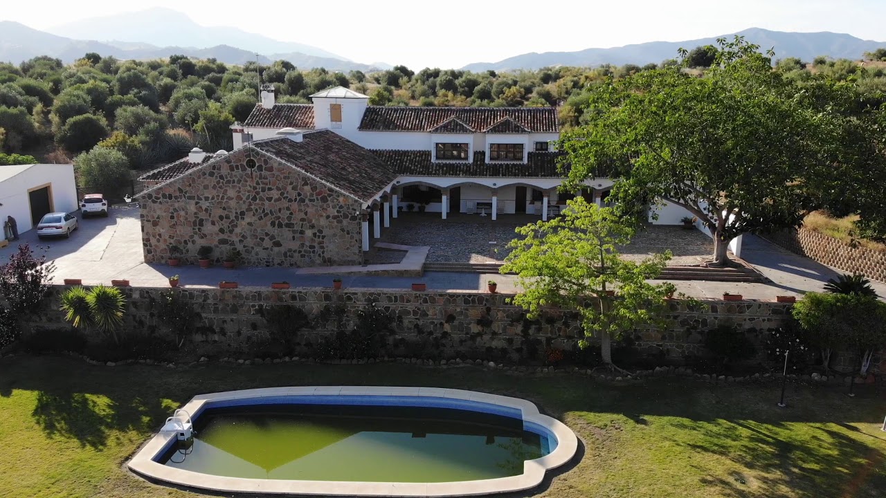CORTIJO ANDALUZ EN VENTA