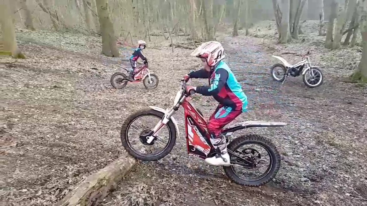 Oset 24 and oset 20 trials bikes amazing 6 + 9 year olds