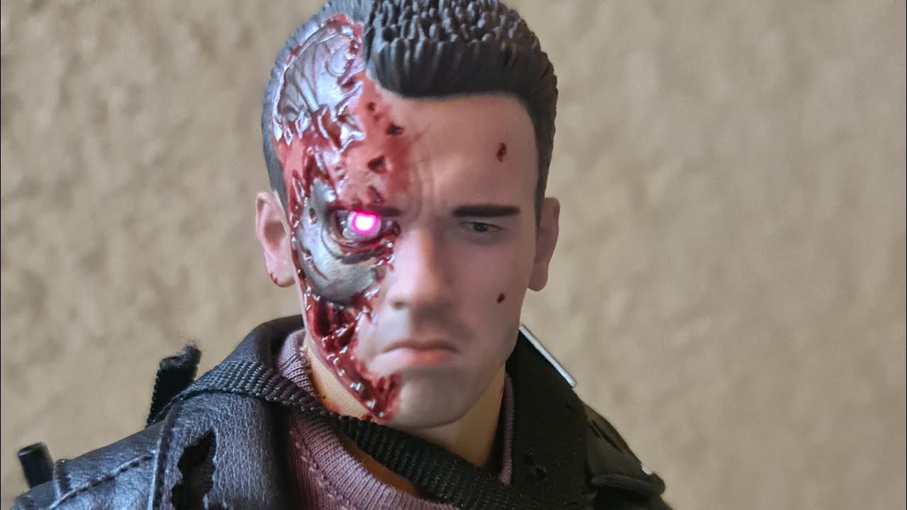 Terminator 2 scale 1/6  by Fish Bone Toys  part 2