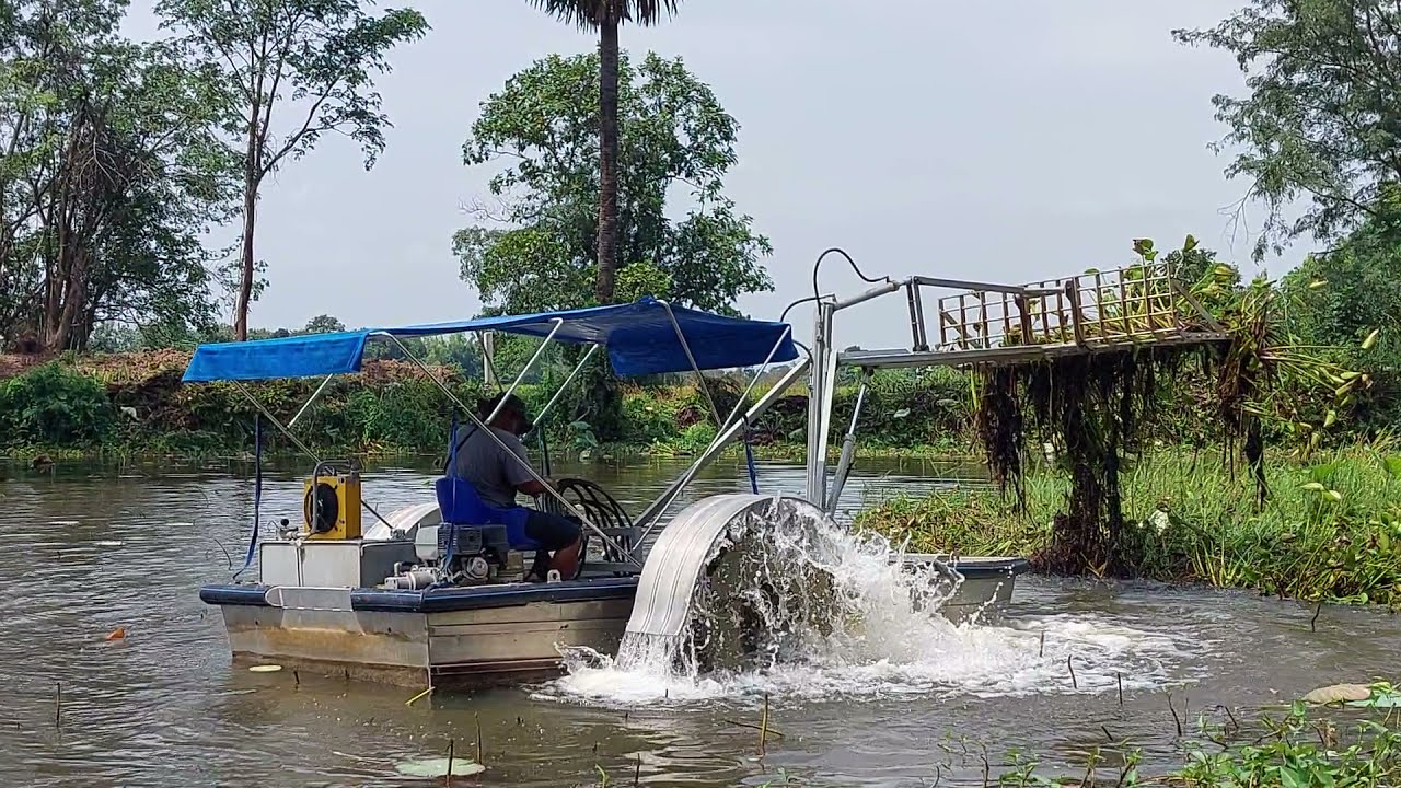 ไอเดียสุดเจ๋ง เรือเก็บผักตบชวาวัชพืช เลสทั้งคัน เครื่องสูบเดียว Hydraulic Mowing Bost EP.8769
