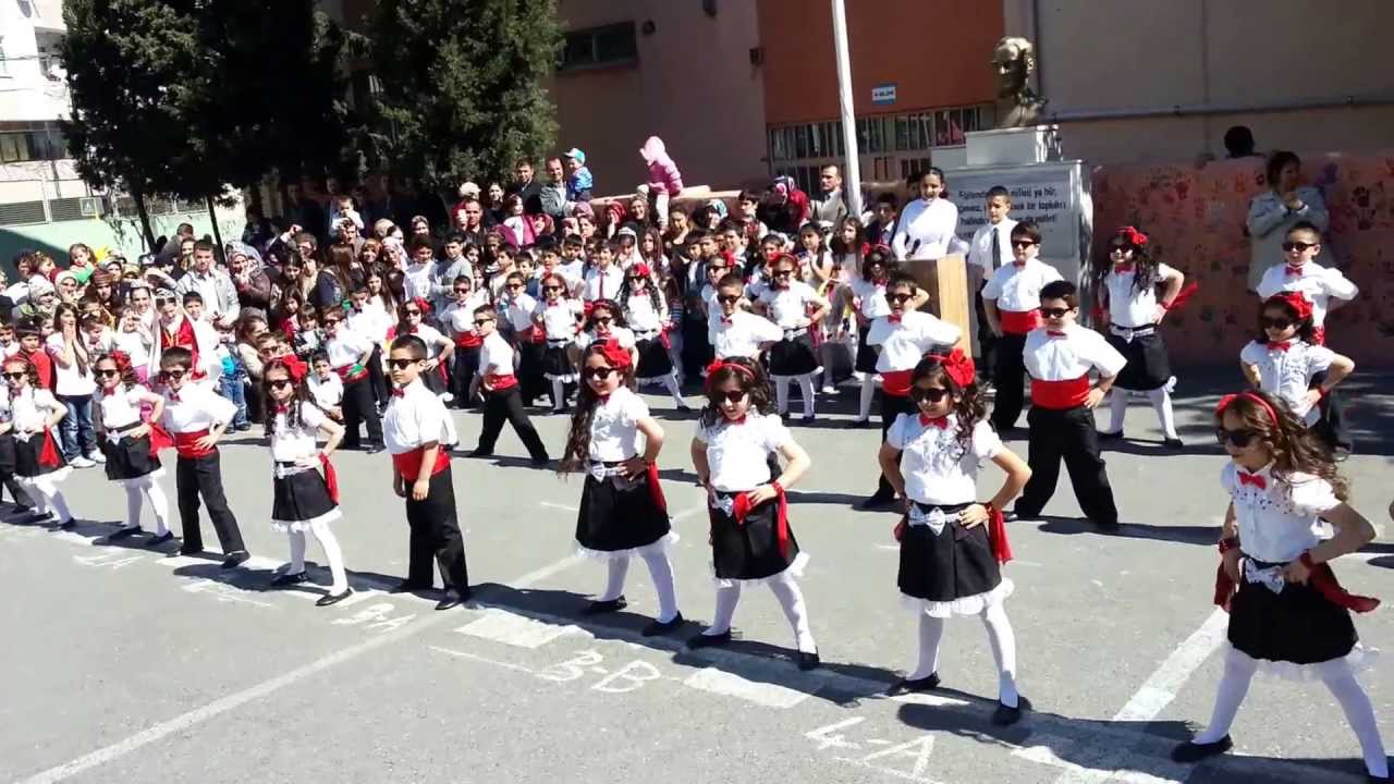 REFET ANGIN İLKOKULU 23 NİSAN 2013 1-B SINIFI MEHMET AK&Ccedil;A GANGNAM G&Ouml;STERİSİ