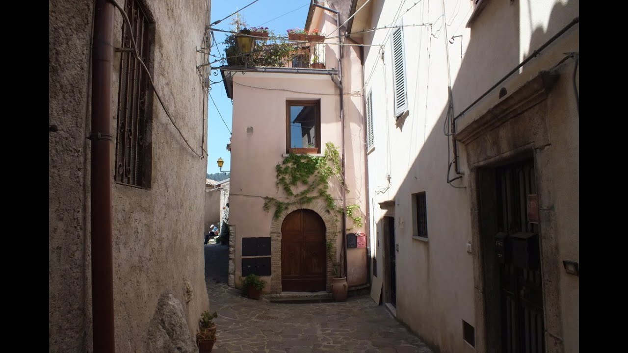 Toffia. Appartamento nel centro storico