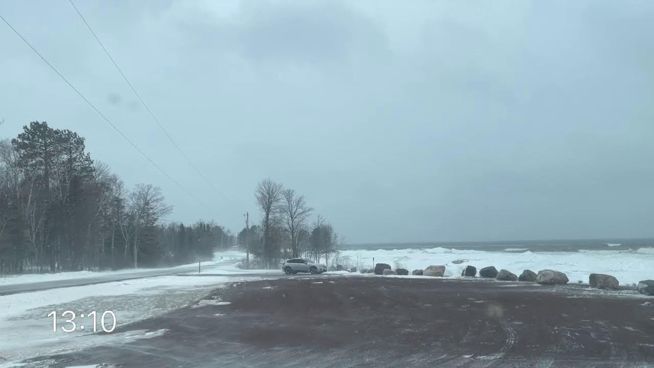 Northern Wisconsin blizzard Live chase.