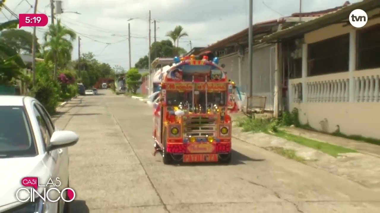 Minibus,diablo rojo en Panamá 🇵🇦 ícono de la historia,de nuestro país.