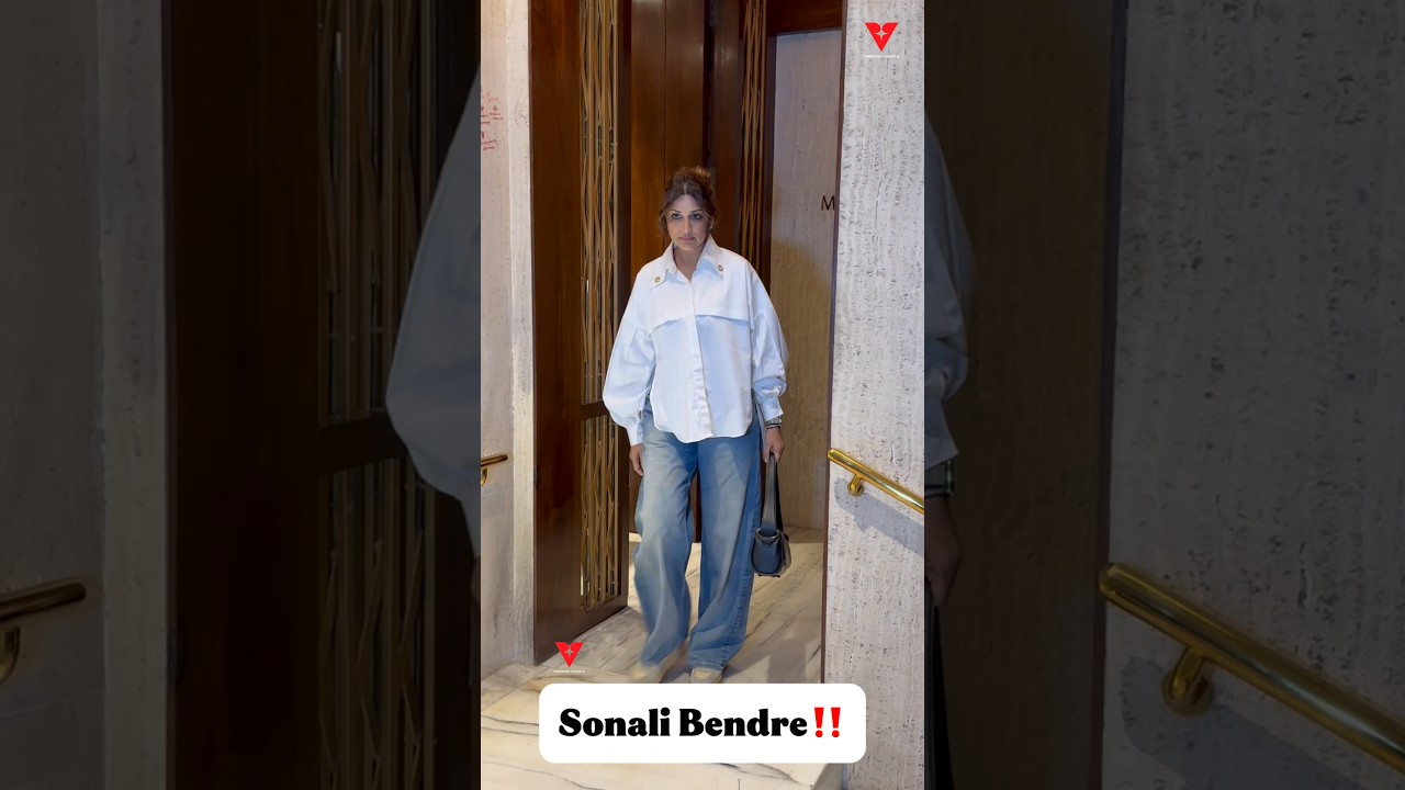 #sonalibendre seen exiting from #manishmalhitra house
